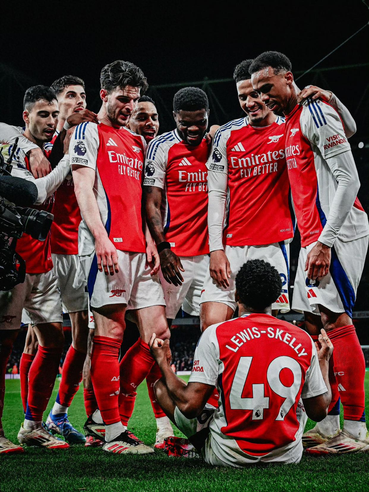 阿森纳险胜皇马，哈兰德带队取胜