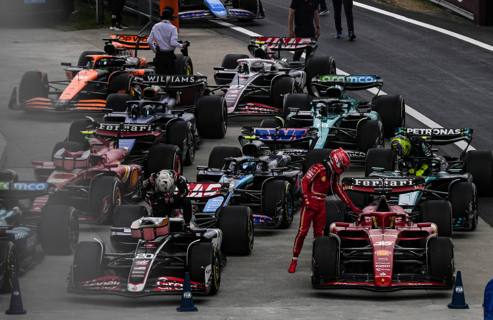 开云体育2026-索伯车队绝杀威廉姆斯，佩雷兹关键制胜