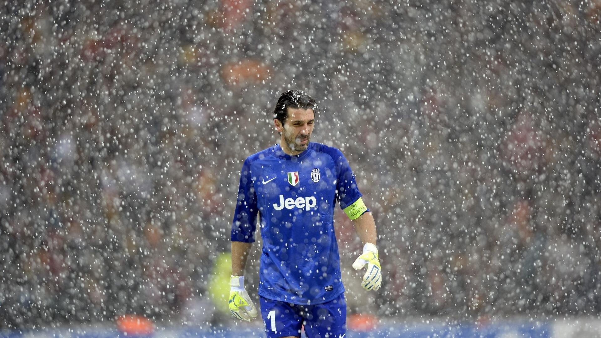 开云体育世界杯-利物浦对阵埃及，拉亚在双重战场上的巨星价值证明