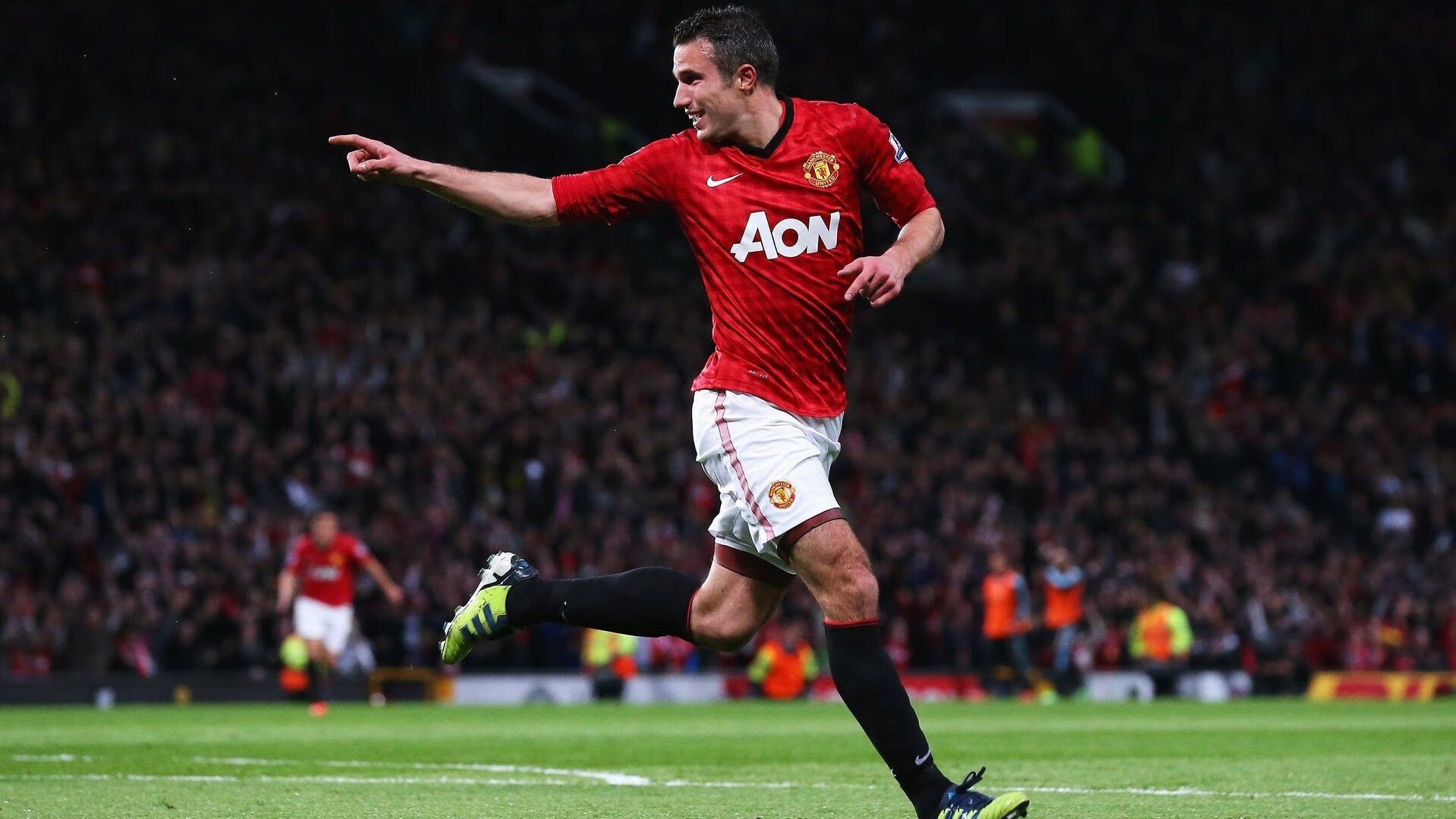 马里关键战突围阿尔及利亚，本泽马成为关键先生