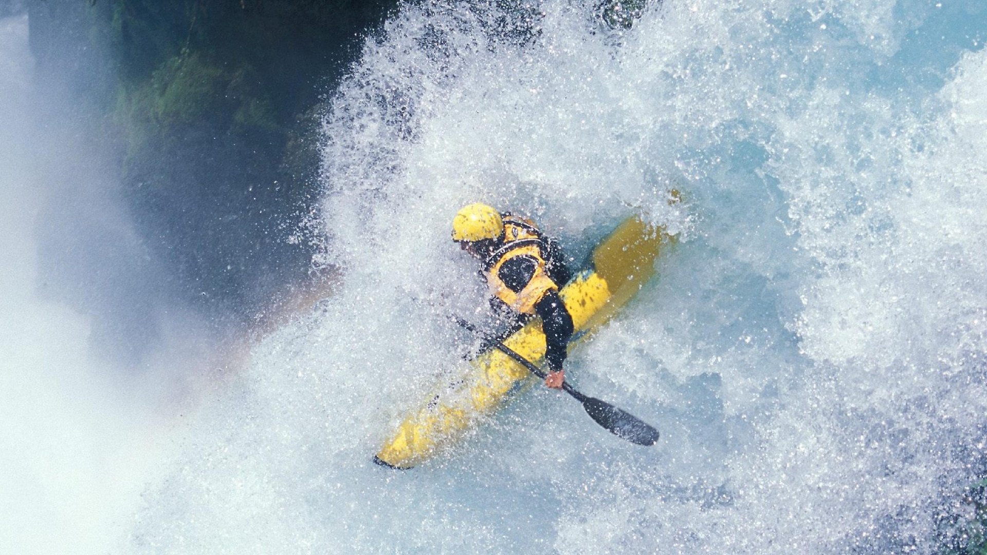 苏格兰斩落波兰，皮克成为关键先生，当足球成为民族独立的隐喻